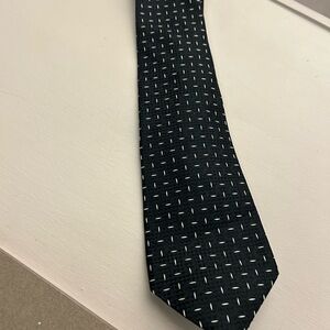 Robert Talbot Studio Stylish Black and White Patterned Tie
